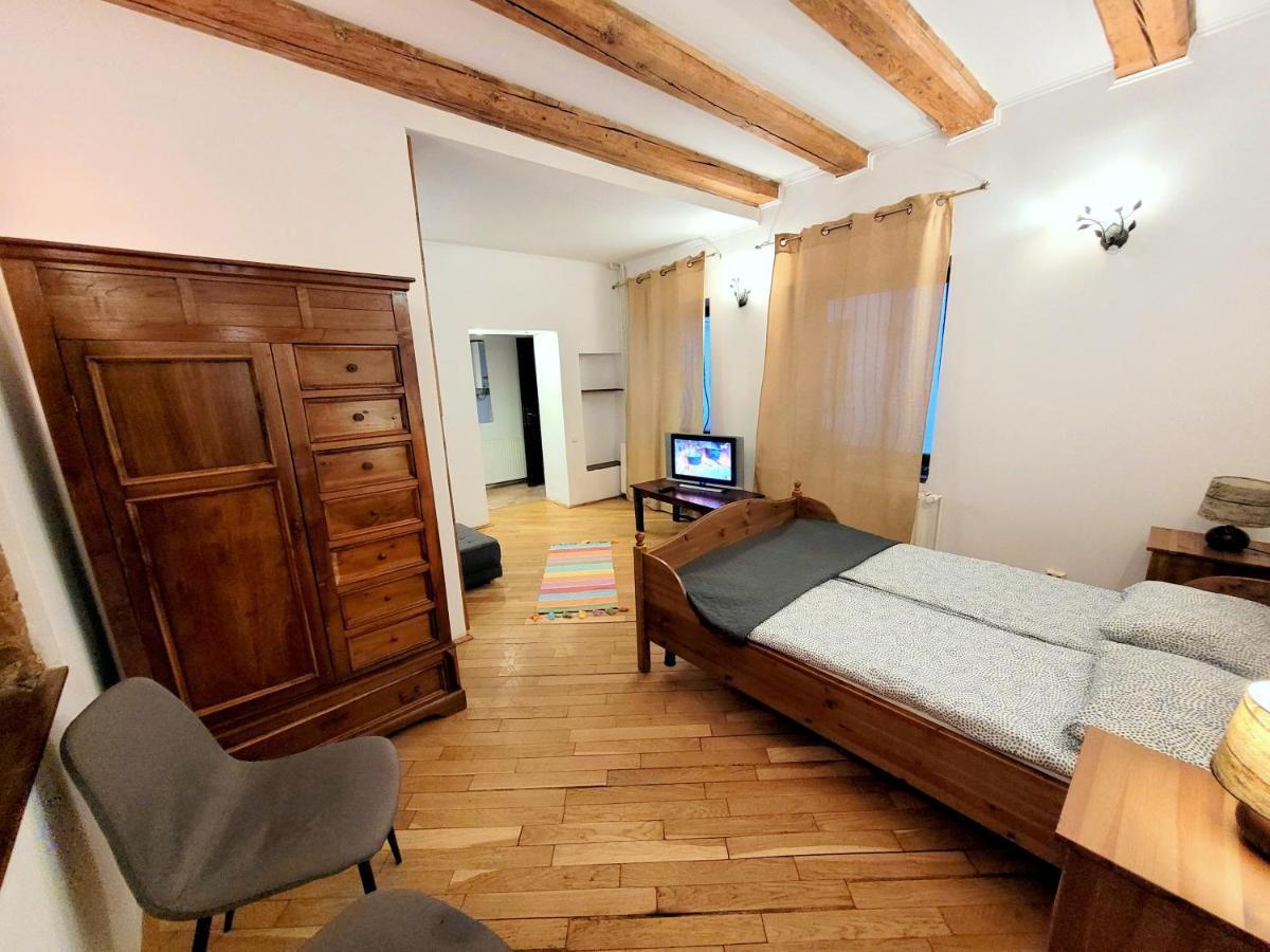 Main Square Apartments & More Brasov Exterior photo